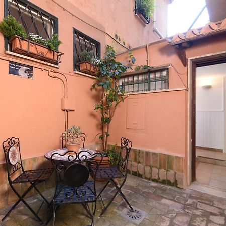 Apartamento Lovely With Garden In Vatican Museums Trastevere Roma Exterior foto