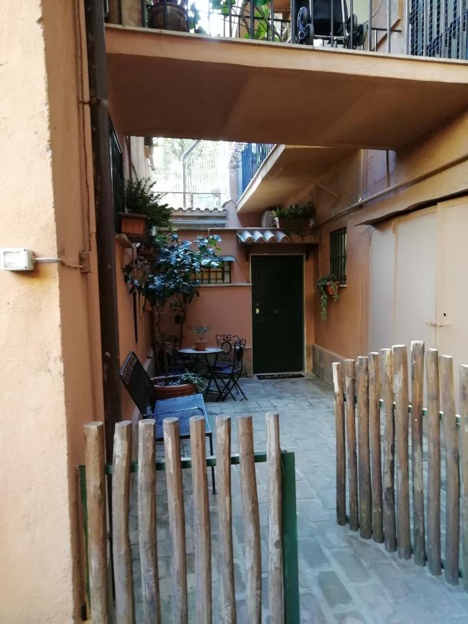 Apartamento Lovely With Garden In Vatican Museums Trastevere Roma Exterior foto